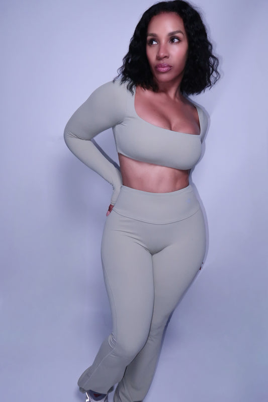 Green Leaf 2-Piece Long Sleeve Leggings set