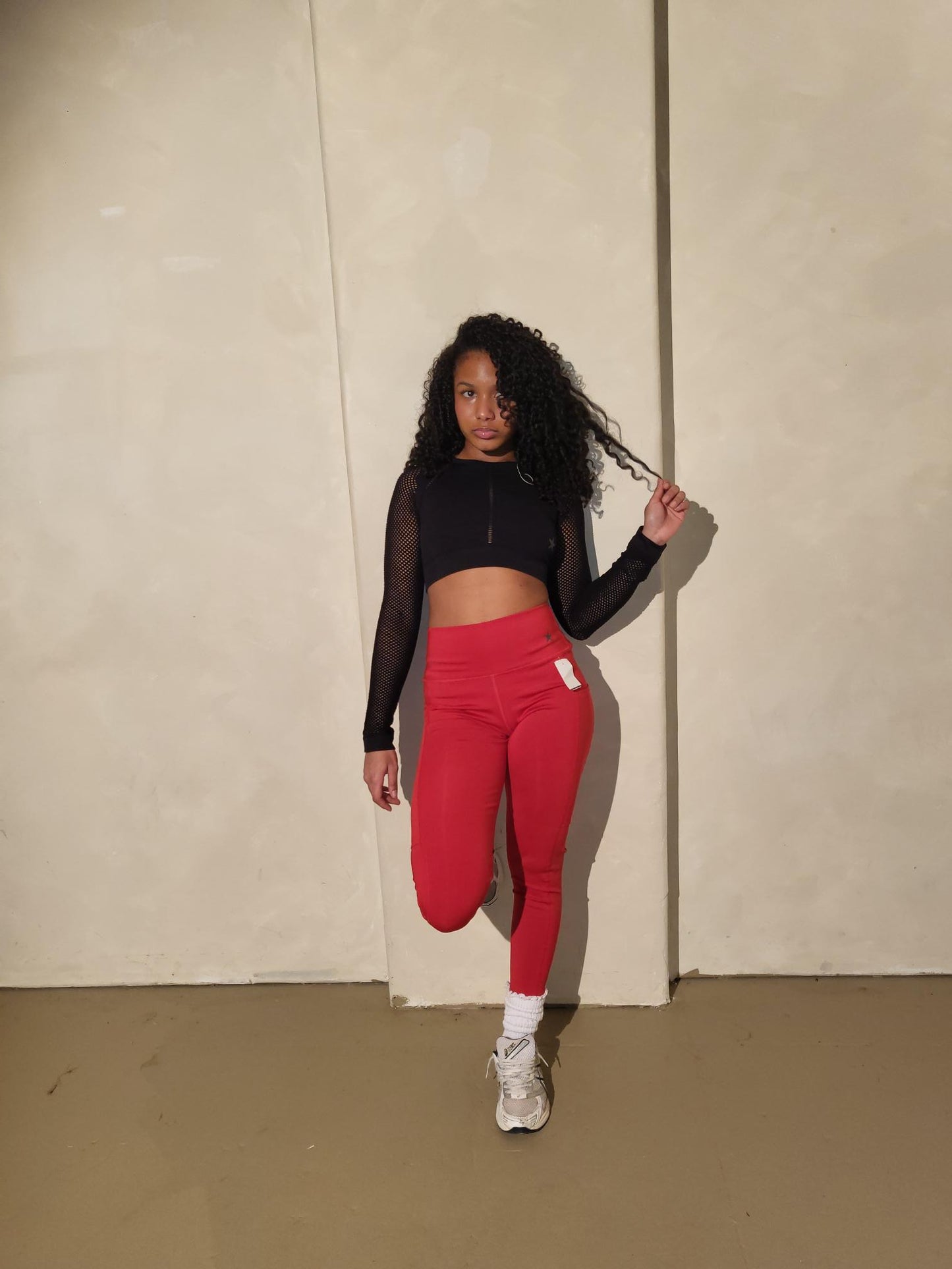 Black long sleeve crop top