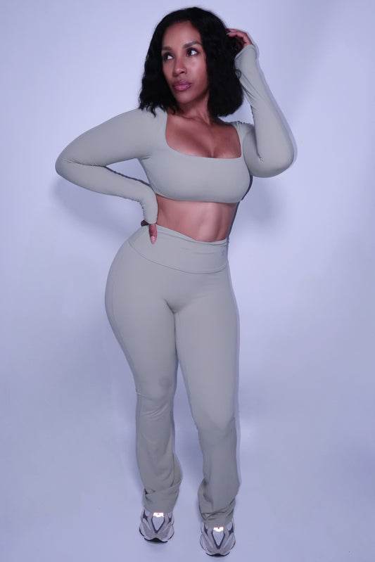 Green Leaf 2-Piece Long Sleeve Leggings set